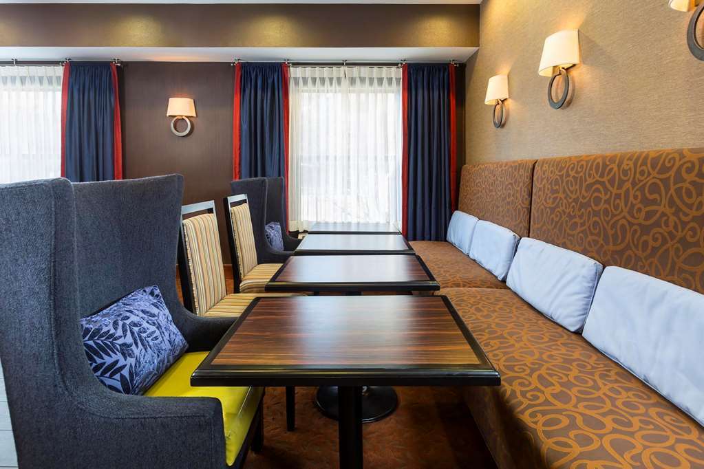 Hampton Inn By Hilton Youngstown-West I-80 Mineral Ridge Restaurant photo
